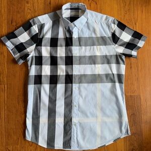 Men's Burberry buttons down light blue Dress Shirt Size Small